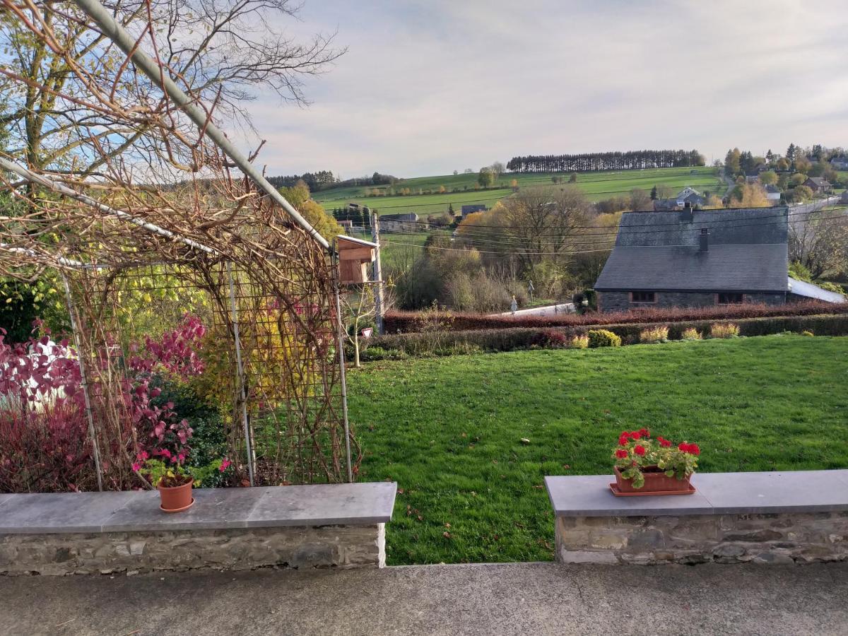 Gite L'Ecole De Ma Mere Villa Bertogne Kültér fotó
