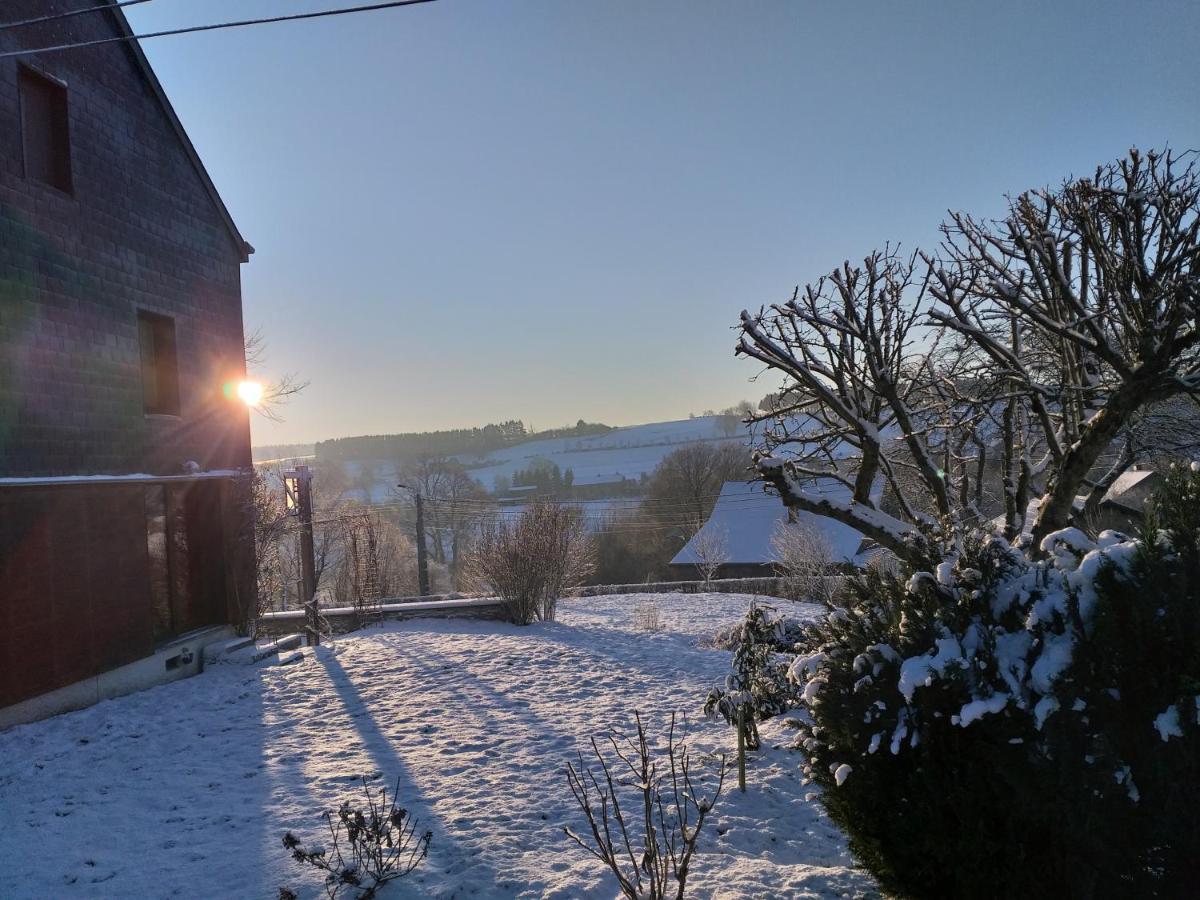 Gite L'Ecole De Ma Mere Villa Bertogne Kültér fotó