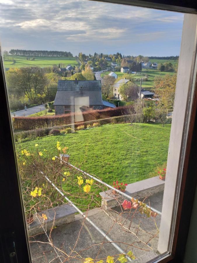 Gite L'Ecole De Ma Mere Villa Bertogne Kültér fotó