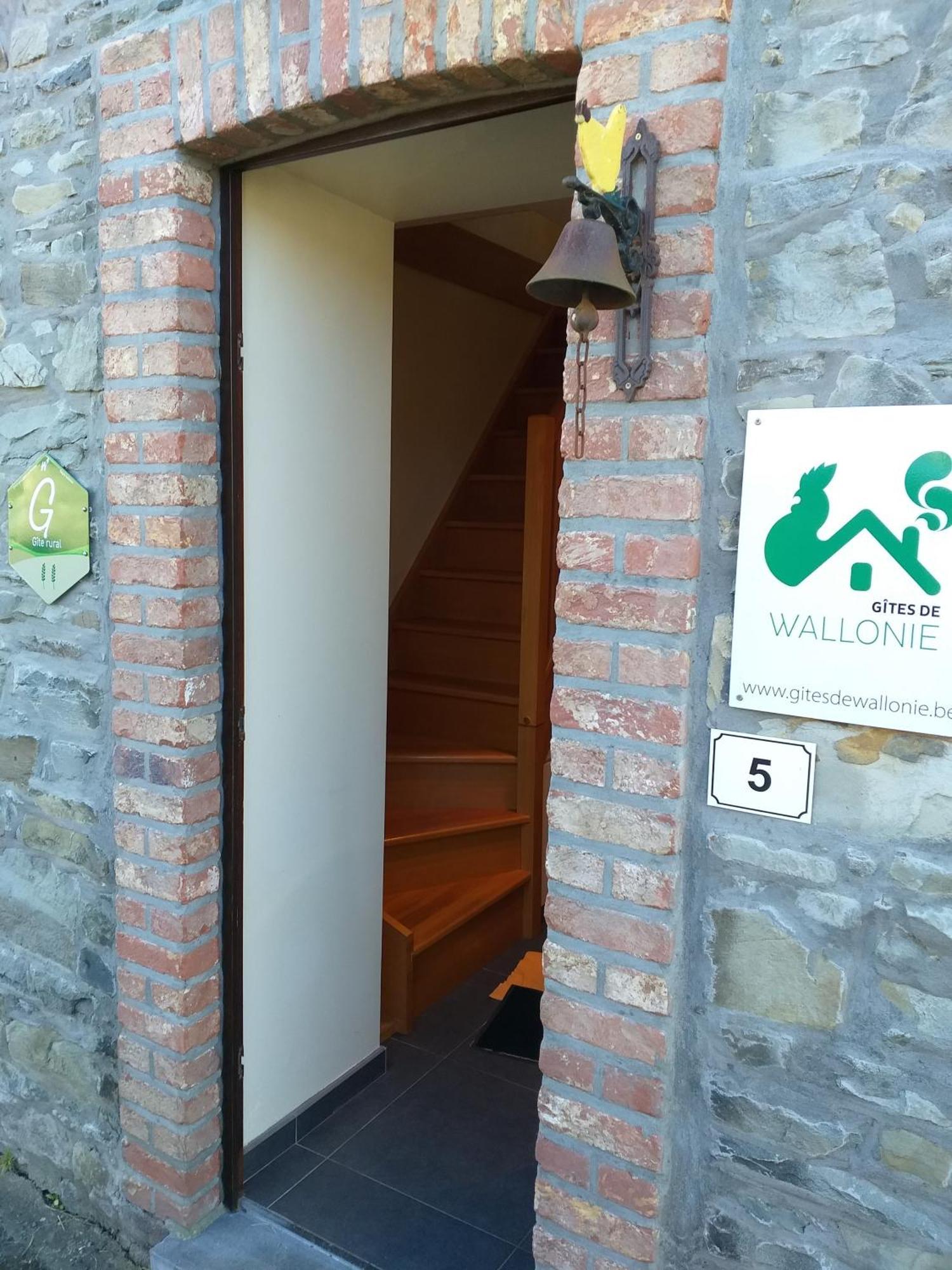 Gite L'Ecole De Ma Mere Villa Bertogne Kültér fotó
