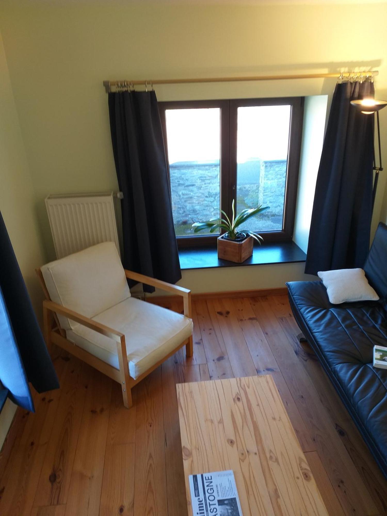 Gite L'Ecole De Ma Mere Villa Bertogne Kültér fotó